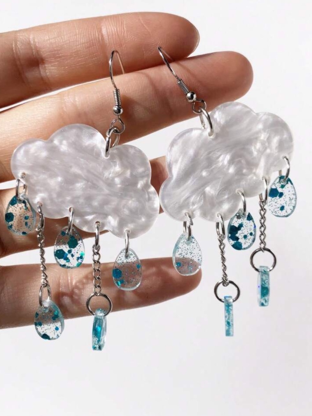 🌧️ White Cloud Earrings 🌧️